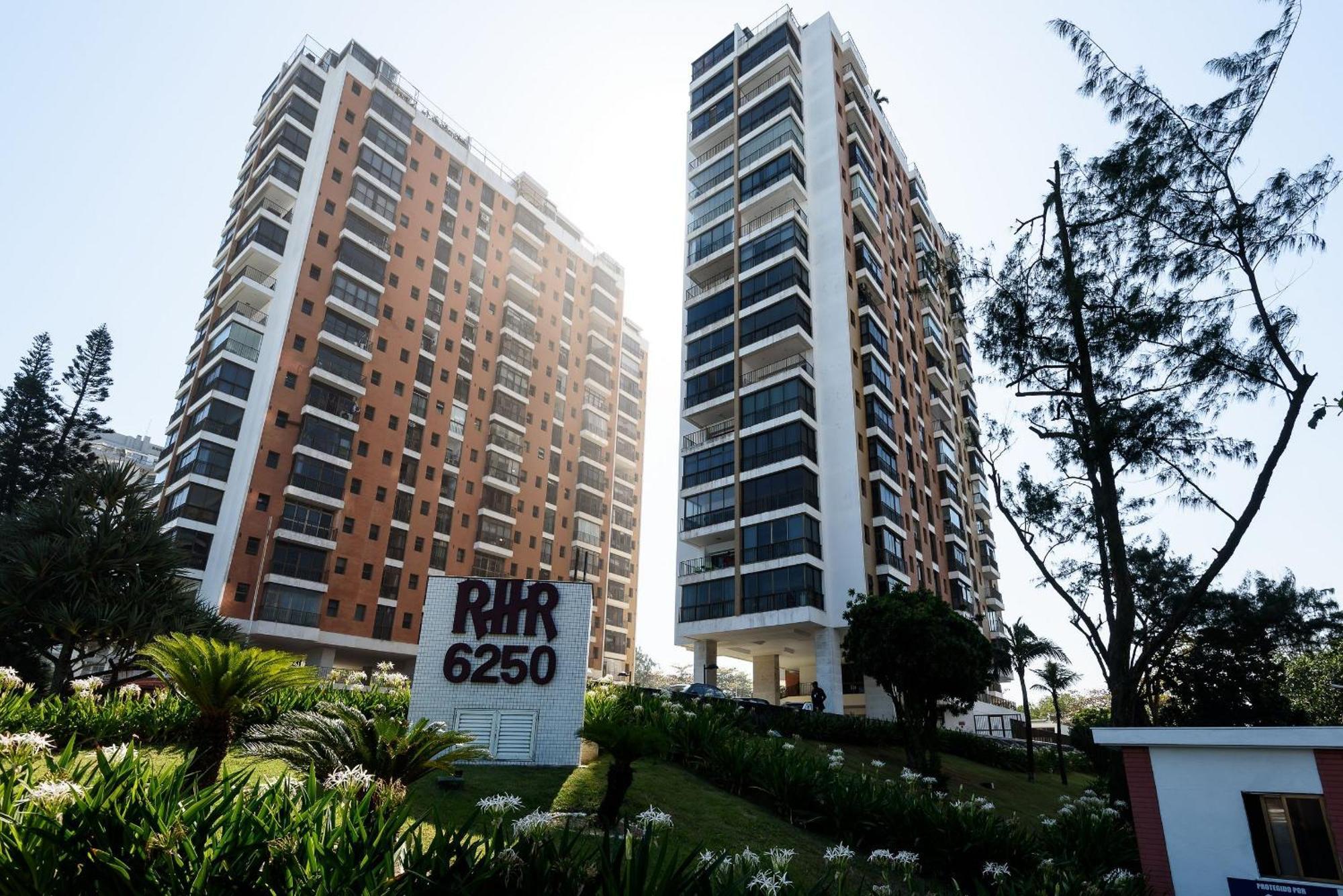 2 Beira-mar Com Piscina | Lc 6250/1203 Apartamento *